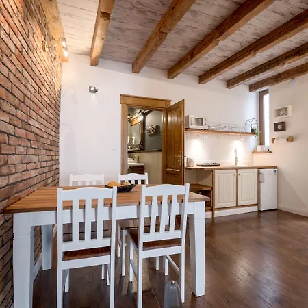 Old House 아파트 포즈난