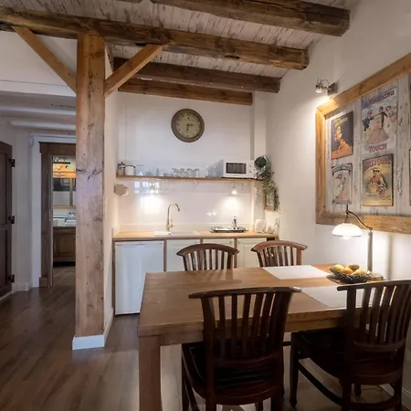 Old House 아파트 포즈난
